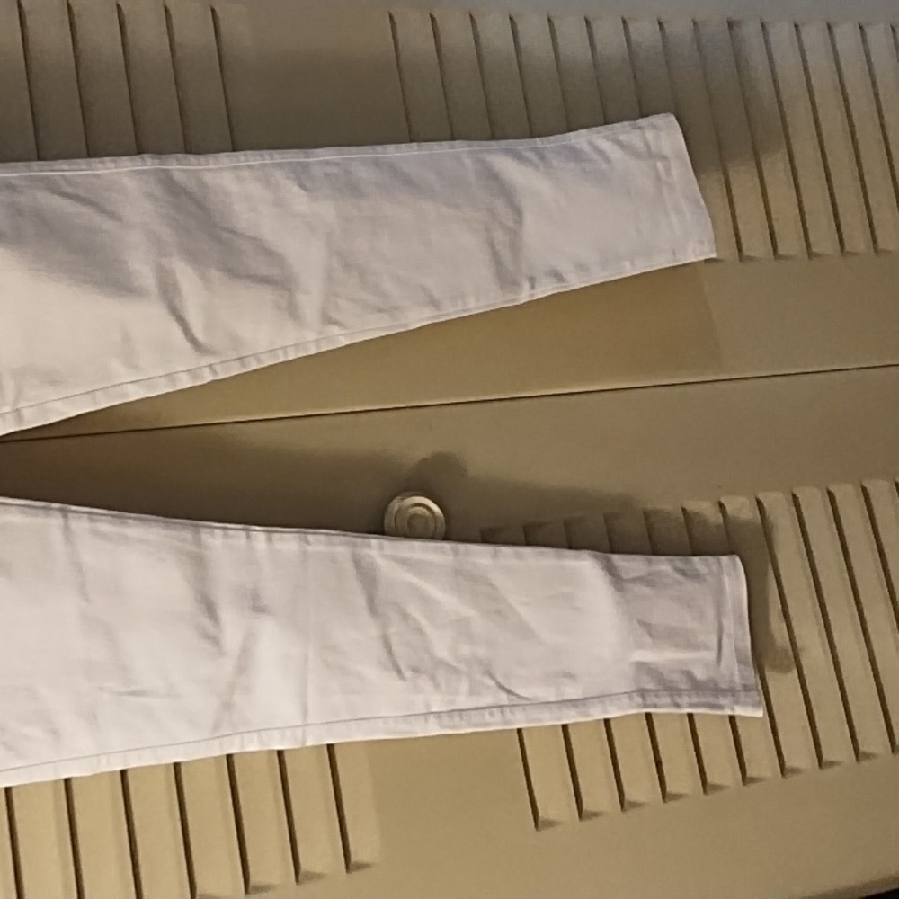 Bottom Sharp - Picture 3 of 11